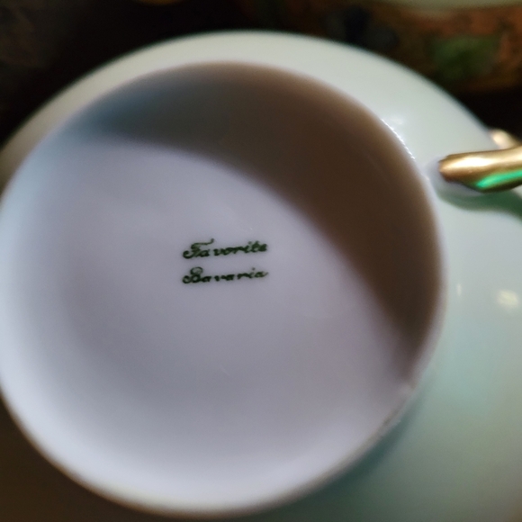 Vintage Favorite HR Bavaria Handpainted 2 handle Tea cup & Saucer Set w/Gold Rim - Picture 10 of 12